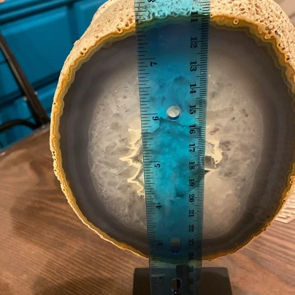 AGATE GEODE NATURAL STONE ON STAND - Picture 9 of 10